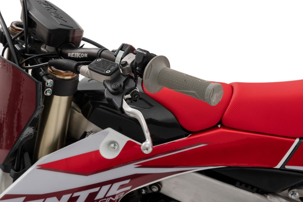 Fantic presenta la nuova gamma MX ed Enduro 2025